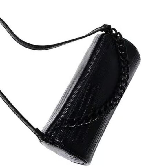 NWT FOREVER 21 Black Polyester Textured Shoulder Handbag - Picture 2 of 8